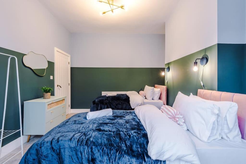 5 Bed Salford Sanctuary Retreat Vila Manchester Exterior foto