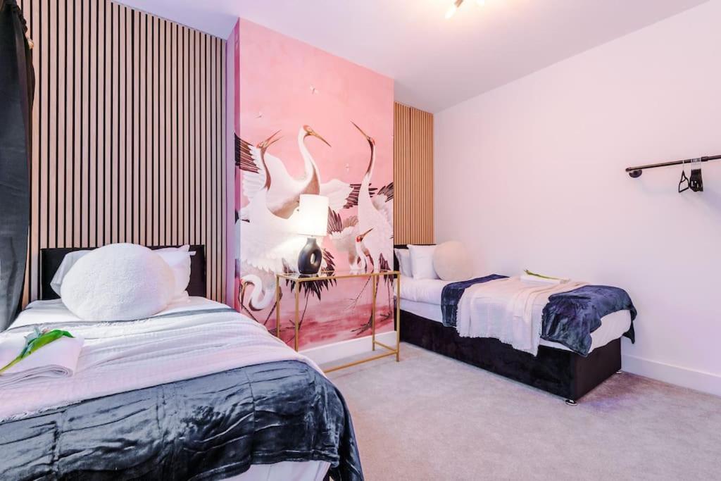 5 Bed Salford Sanctuary Retreat Vila Manchester Exterior foto